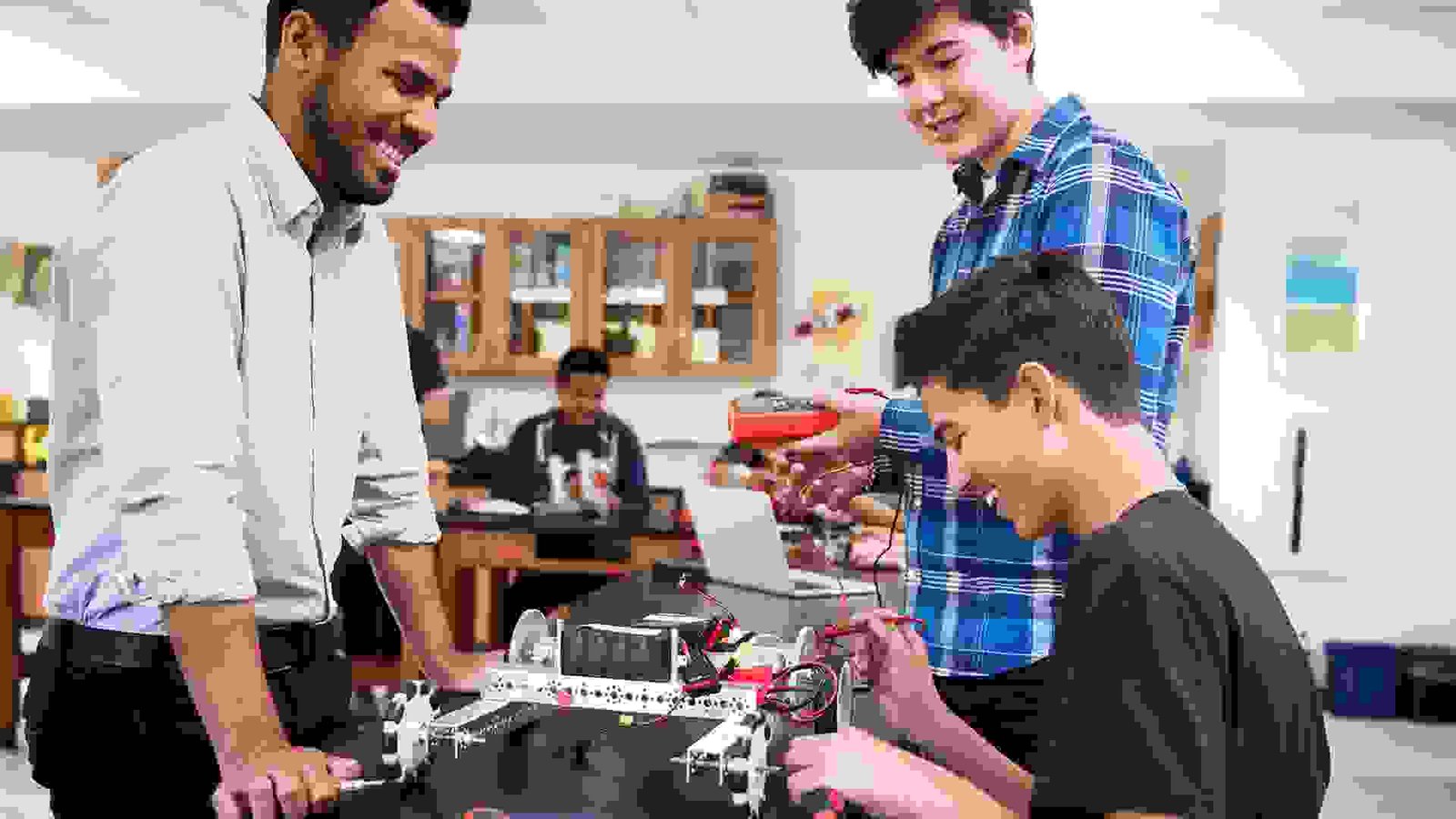 Fusce at semper tellus Fusce at semper tellus